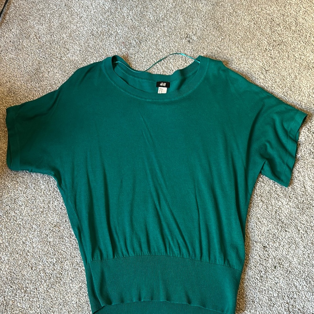 H&M shirt.X Small